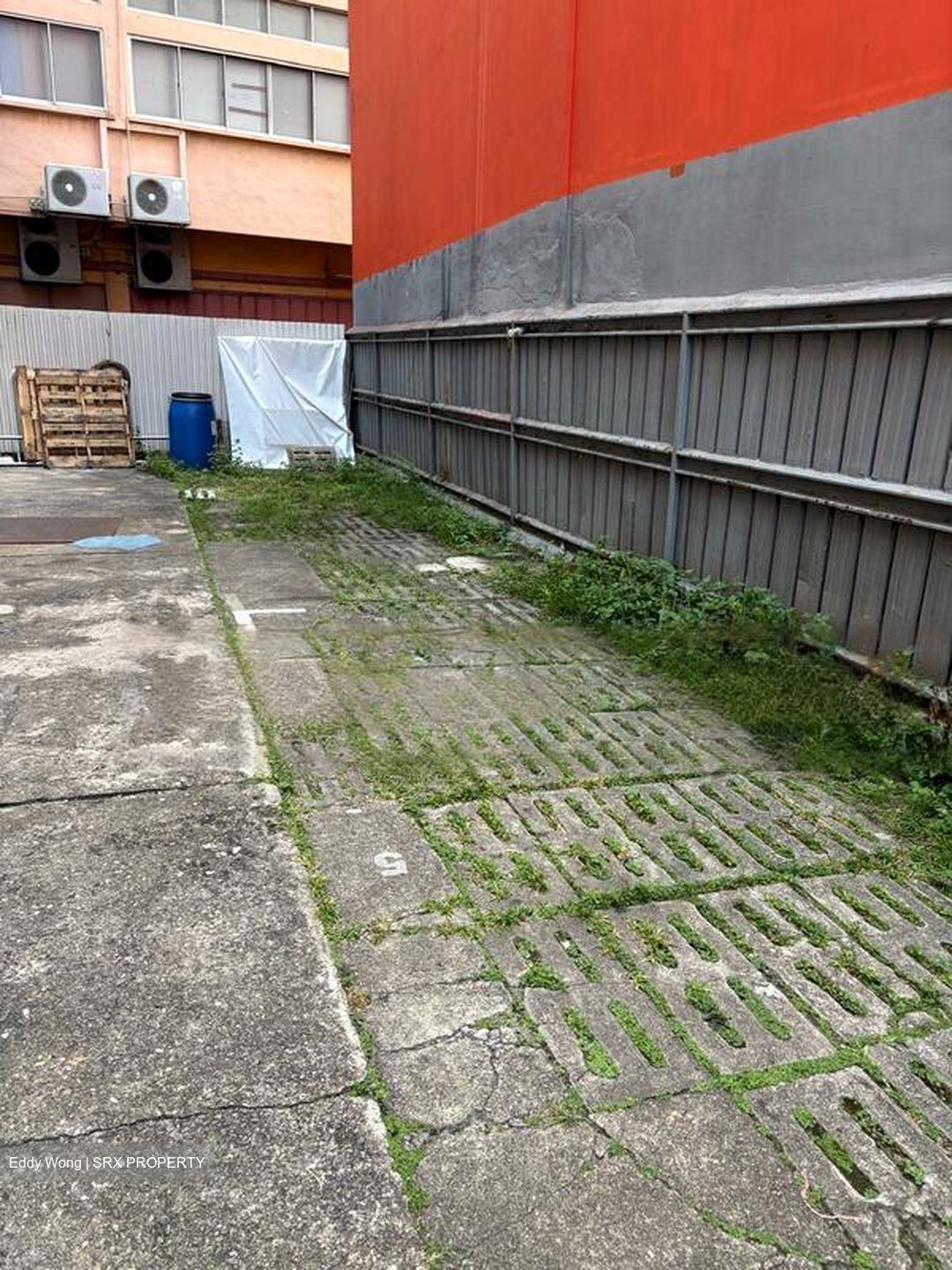 Lam Thong Building (D14), Factory #460341311